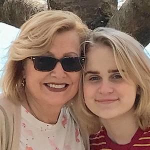 Meet your Posher, Linda